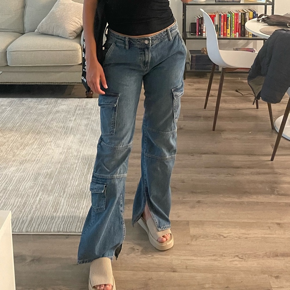Low rise cargo jeans Zara